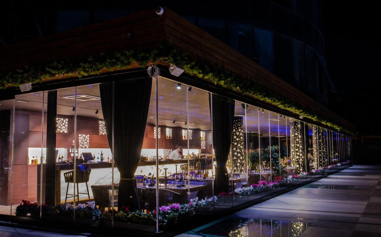 Arka Art Hotel Kashar Экстерьер фото The restaurant at night