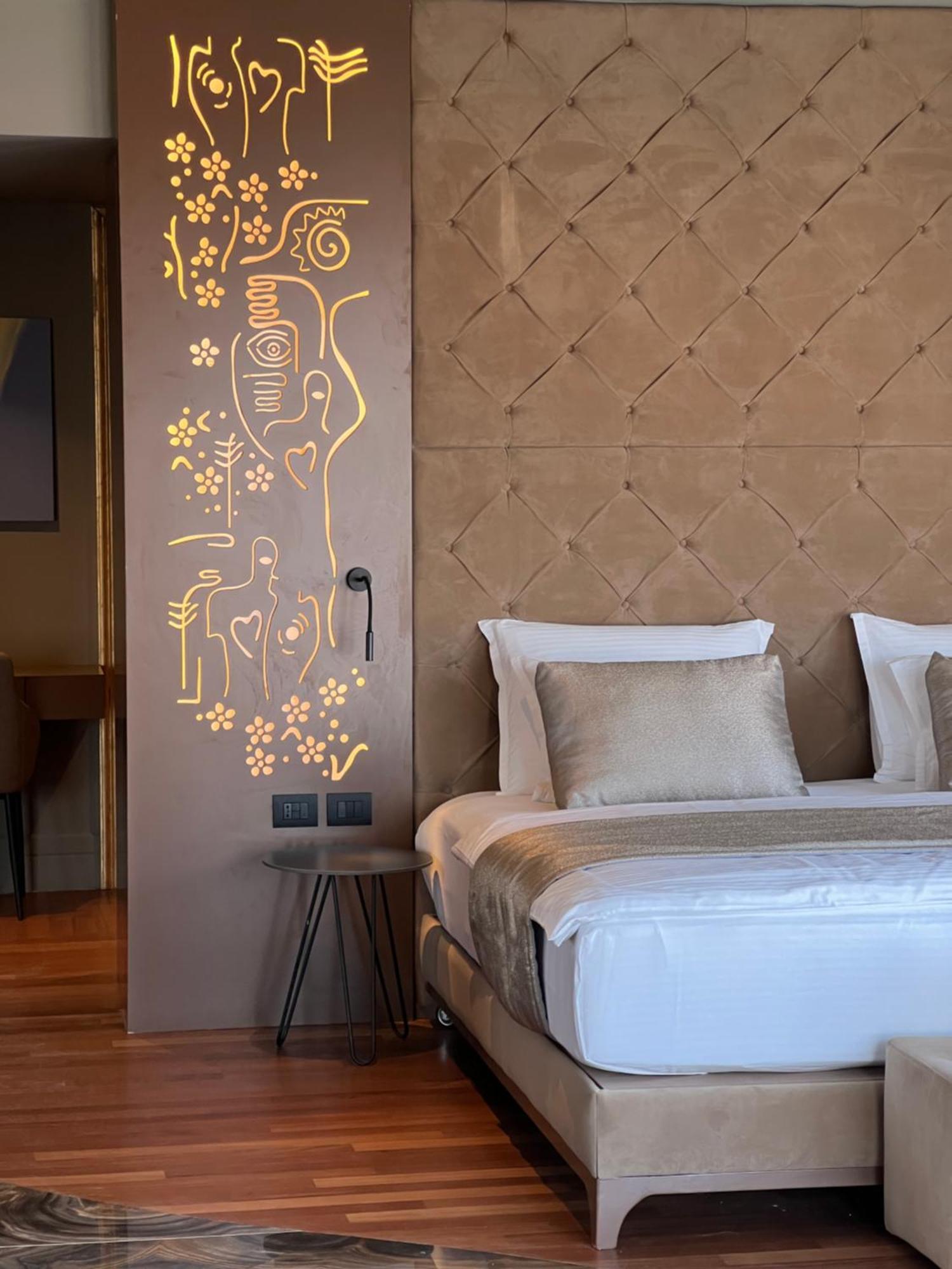 Arka Art Hotel Kashar Экстерьер фото A wall sticker