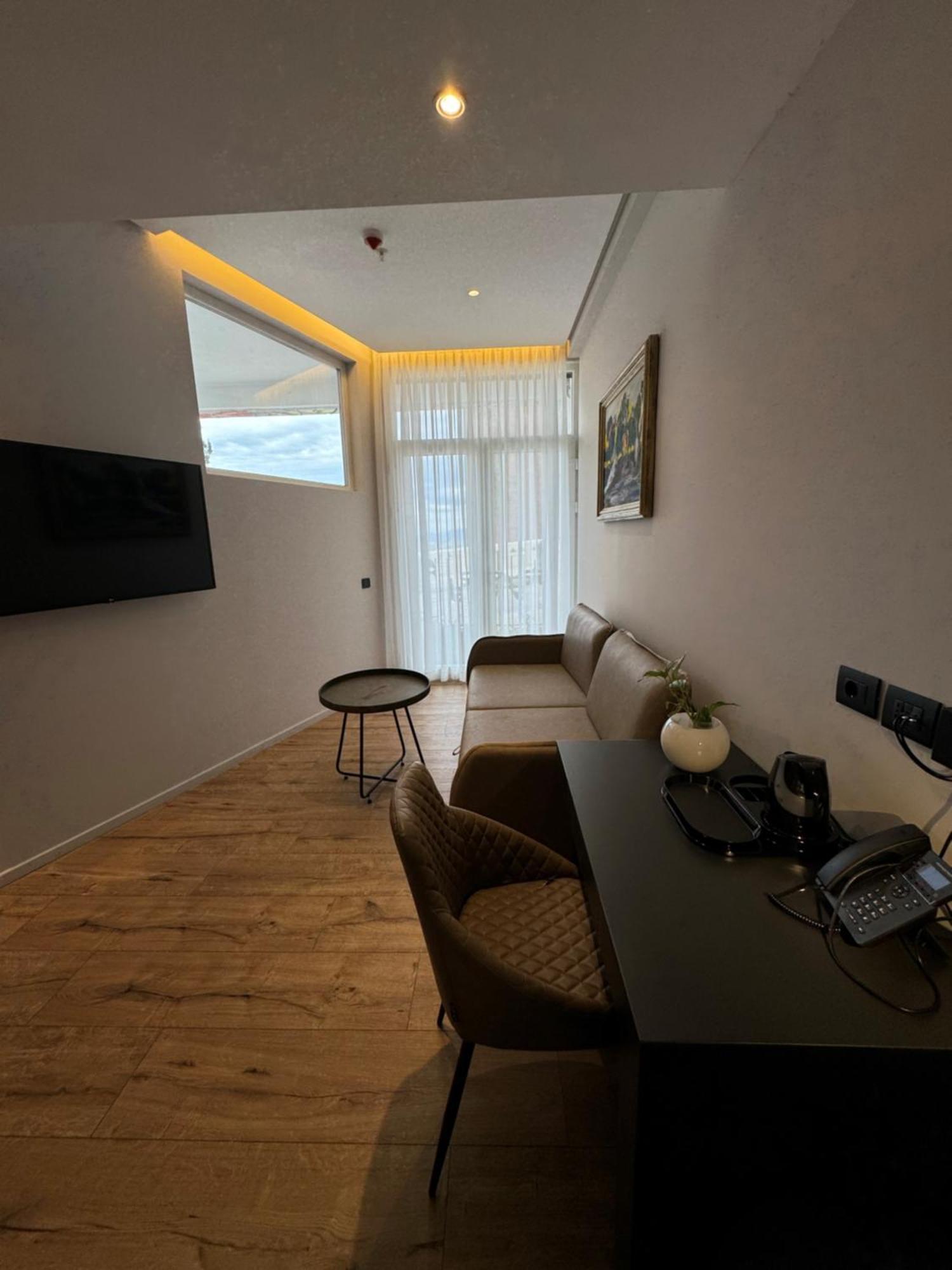 Arka Art Hotel Kashar Экстерьер фото A room at the hotel